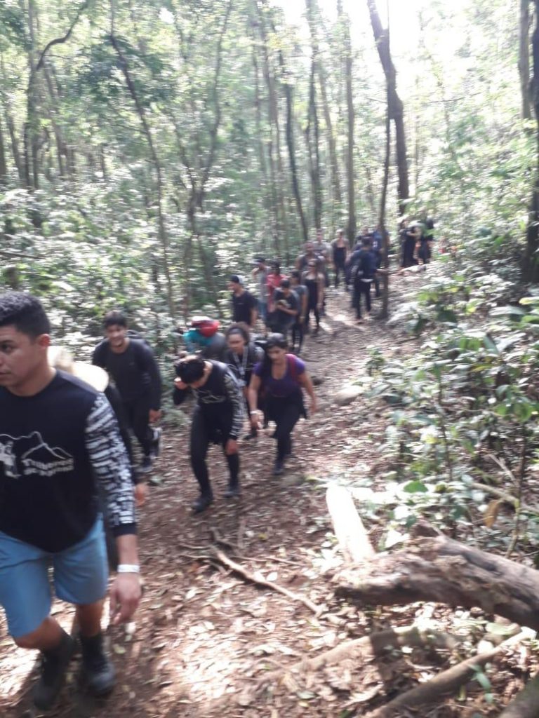 Sapopema é um município brasileiro localizado no norte do estado do Paraná a 300 km de Curitiba. O município se destaca pelas belezas naturais como cachoeiras, montanhas, grutas e cavernas. Por conta disso, atrai visitantes interessados no turismo de aventura, como rapel, trekking, ciclo turismo e muito mais. Os principais pontos turísticos da cidade são o Pico Agudo e o Salto das Orquídeas.Sapopemas - Trilheiros do Paraná